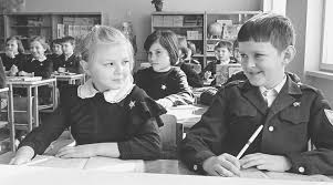 песни о школьной дружбе и любви