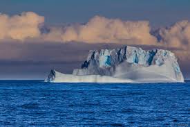 минималистичная холодная электроника амбиент