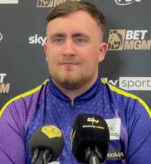 чемпион мира по дартсу признан самым привлекательным