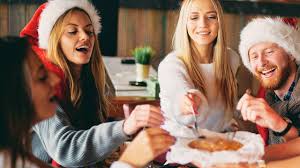 музыка для создания образа уставшего, но держащегося хозяина праздника