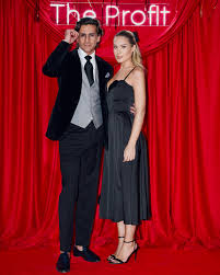 энергичная романтическая музыка для видео