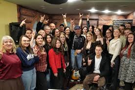 royalty free музыка для travel контента